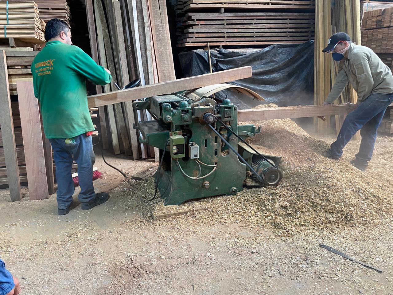Madera alta densidad para el transporte